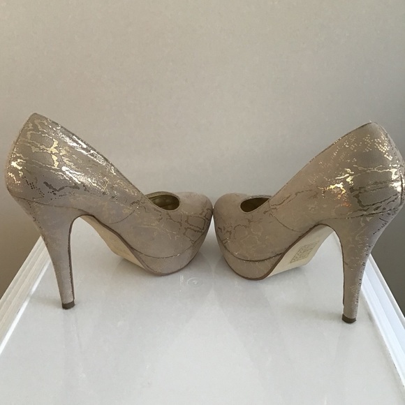 Pretty BRIDA Closed Toe Platform Heels. - Picture 6 of 8